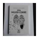 Una mujer corre de  Bibiana Ricciardi